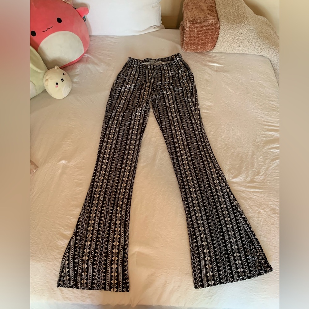 Fitted flare yoga stretch pants
